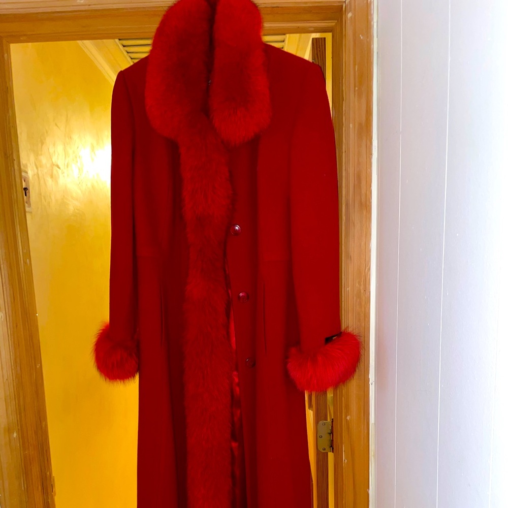 Ladies coat (red)